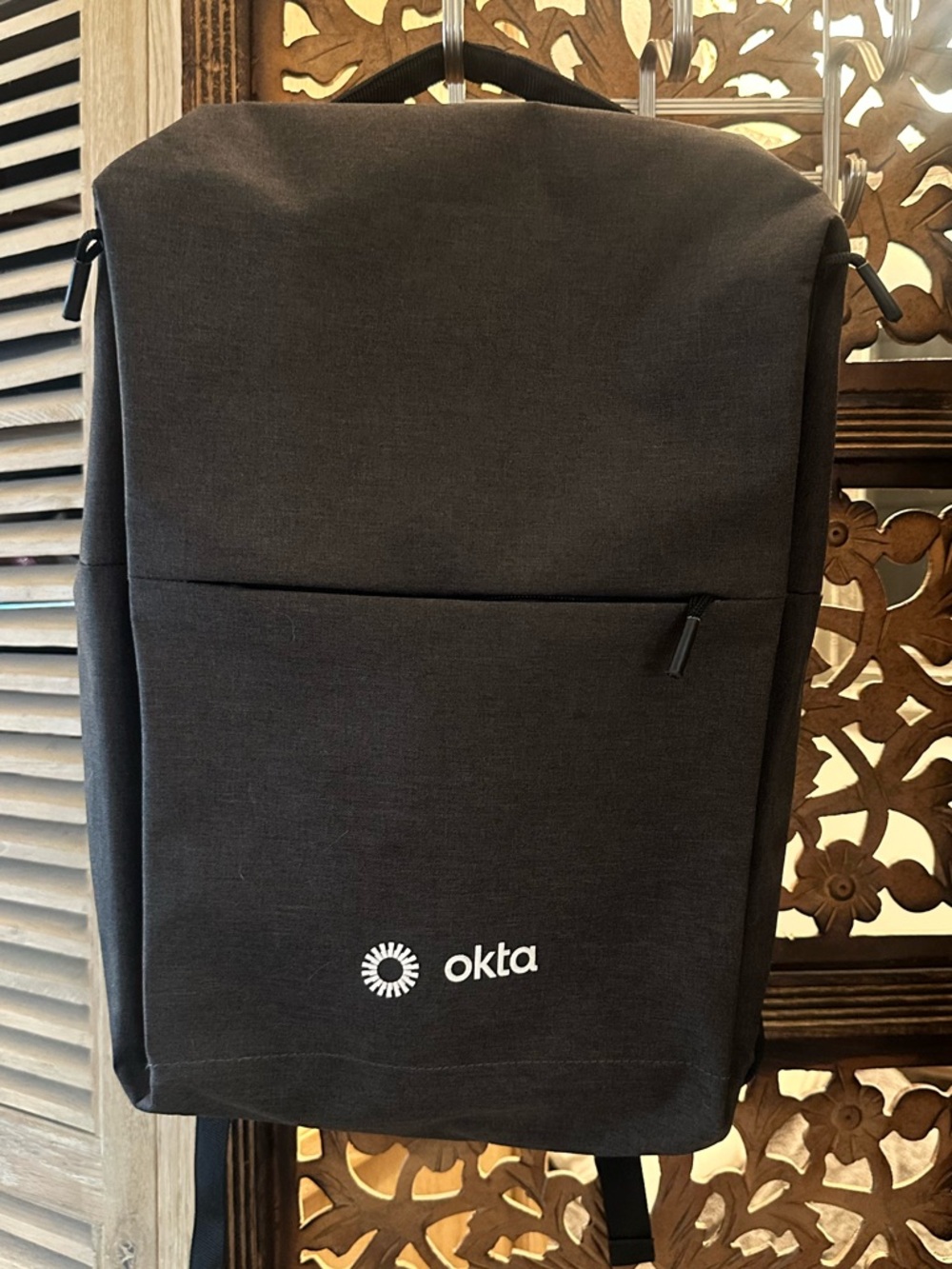Leeds Bellroy Classic 3rd Edition Dark Charcoal Gray Padded Laptop Backpack.
